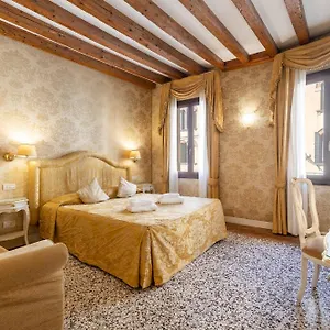 residence-ca-di-malta-arsenale.hotelslidodijesolo.com/