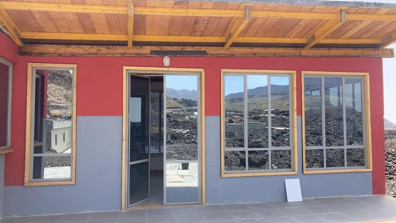 Casa Adriano & Filomena Montrond Bed & Breakfast Portela 0*,  Cape Verde